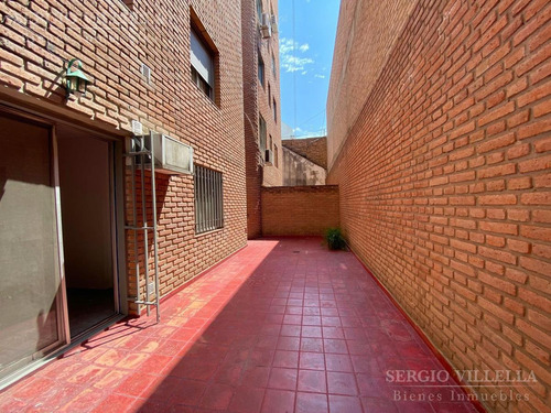 Imagen 3 de 18 de Av. Colón Casi Cañada | 2 Dormitorios | 1 Baño | Hermoso Patio!