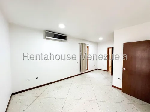 Casa En Alquiler - Mls #25-10738