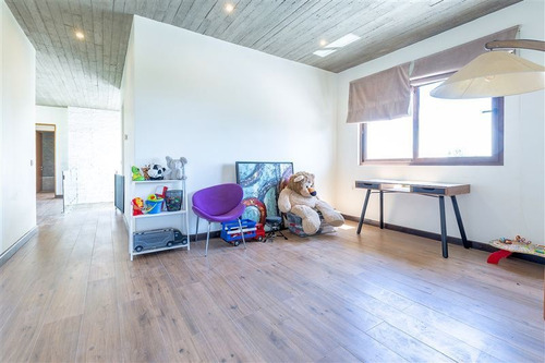 Imagen 25 de 26 de Casa Estilo Moderna, Condominio Los Bosques De Piedra Roja