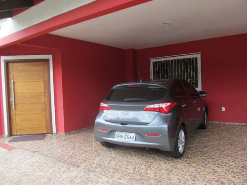 Casa À Venda Na Rua 252 , Meia Praia, Itapema - Sc - Liv-12482