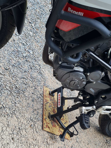 Imagen 12 de 19 de Benelli Trk 251 Abs 2020 7.500 Km