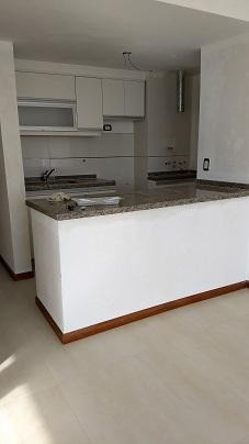Imagen 3 de 10 de Departamento De 2 Dormitorios Con Cochera Y Amenities Zona Sur
