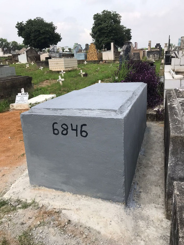 Vendo Túmulo - Cemitério De Ricardo De Albuquerque
