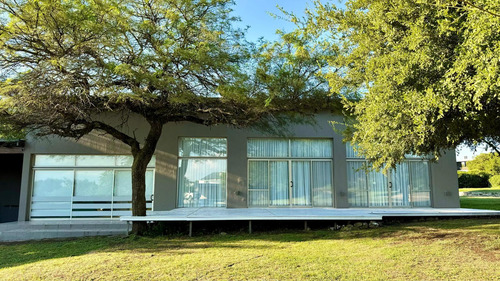 Casa, Venta, Barrio Privado Causana. 3 Dormitorios, 3 Baños. Cachorro De 360m2.