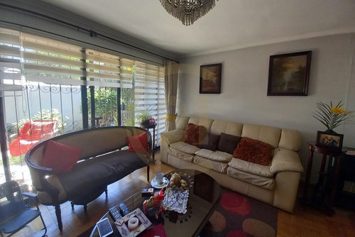 Se Vende Casa, Ñuñoa, Sector Los Aliagas