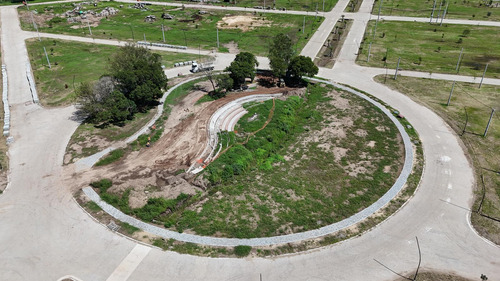 Terreno En Barrio Residencial Neander - Villa Amelia