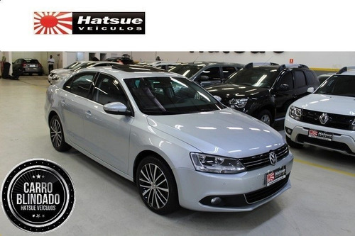 Volkswagen Jetta 2.0 Tsi Highline 211cv Gasolina 4p