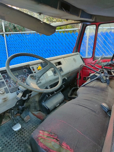 Imagen 2 de 5 de Freightliner Fl70 Camión Rabón Torton