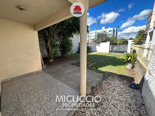 Casa En Venta, Mateo Gelves 675, Escobar, A Metros Del Centro