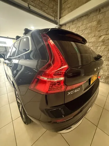 Volvo XC60 2.0 T8 Plus