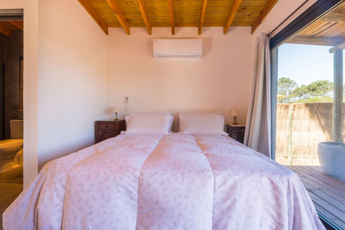 Petit Hotel En Arena De Jose Ignacio (ref: Atm-6839)