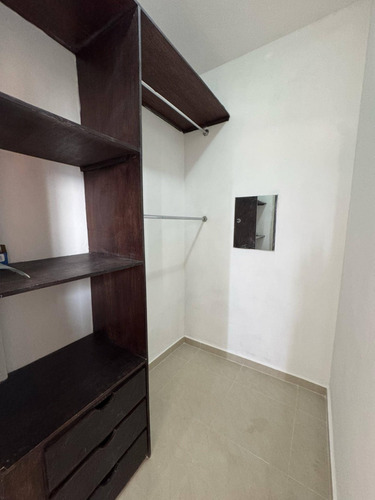 Apartamento Duplex En Alquiler. Residencias Risbel Garden, Urb. El Bosque Cod 276063
