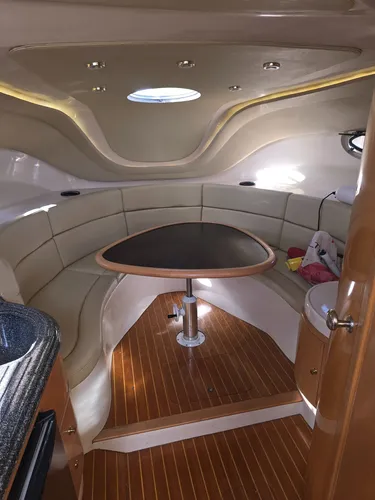 Crucero Zorion 31 Pies Motor Mercrusier 350hp Aire Acc.