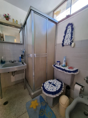 Imagen 3 de 12 de Florelia Mota Vende Casa En Valencia Foc-1250