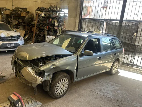 Volkswagen Gol Country 1.6n Gnc Chocado Poco Frente Solament