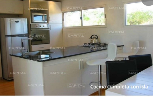 Muy Buena Casa En Venta En Punta Piedras, Manantiales.- Ref: 25371