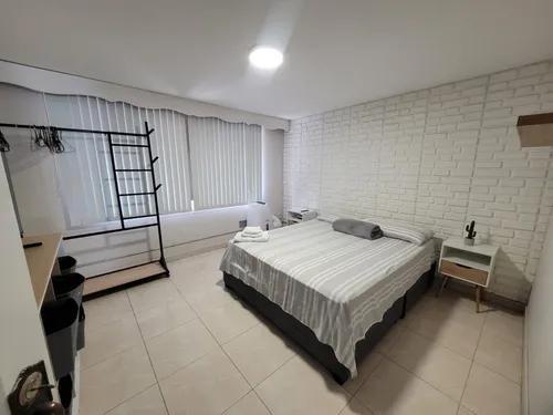 Casa En Venta En Prados Del Norte. Cod V8014454