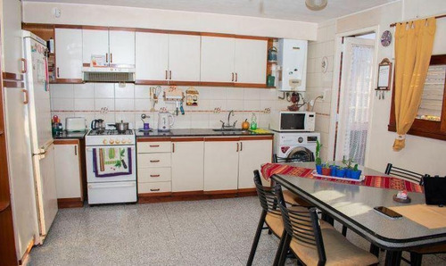 Imagen 10 de 30 de Casa Venta 3 Dormitorios, Parrilla Y Cochera-lote 10 X 20 Mts Y 150 Mts 2 Cubiertos - Barrio Norte