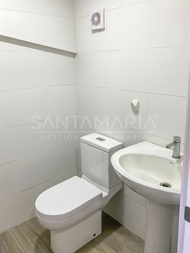 Arriendo Oficina Ubicada En Jaime Repullo, Talcahuano.