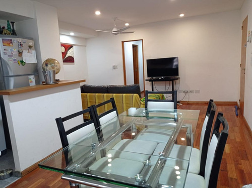 Imagen 7 de 23 de Venta. Departamento Dos Dormitorios, Patio Y Cochera. Zona Centro