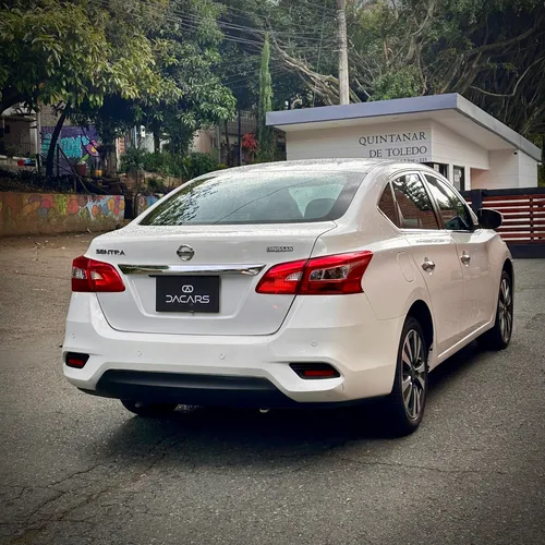 Nissan Sentra 1.8 B17 Fl Exclusive
