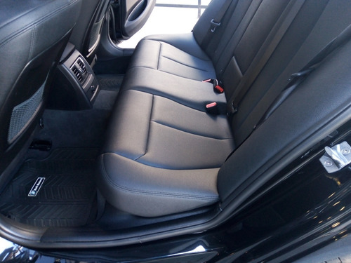 Imagen 14 de 17 de Bmw Serie 3 3.0 330i Sedan Sport Line 252cv