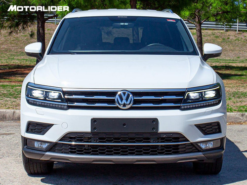 Imagen 8 de 25 de Volkswagen Tiguan 2.0 Highline 7 Ps | Permuta / Financia