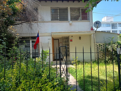 Casa En Venta De 4 Dorm. En Las Condes