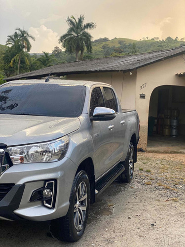 Imagem 8 de 10 de Toyota Hilux 2019 2.8 Tdi Srv Cab. Dupla 4x4 Aut. 4p