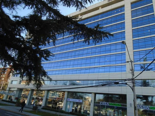 Tranqueras- Av , Las Condes ,7 Privados, 3 Baños,2 Plantas