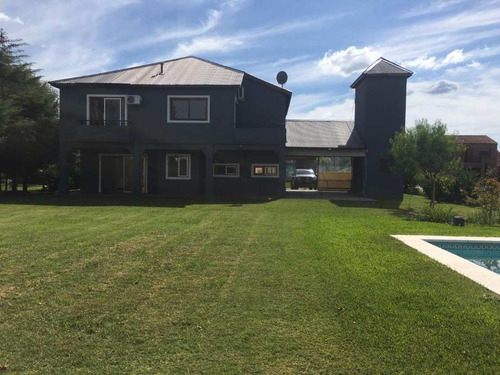 Casa En Venta En La Concepcion De Lujan