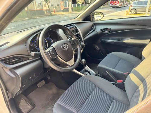 Toyota Yaris 1.3 16V FLEX XL LIVE MULTIDRIVE