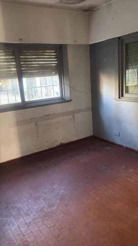 Quinta En Venta, 2 Dormitorios, La Reja, 1500 Metros De Terreno Con Pileta