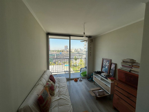Departamento En Venta De 1 Dorm. 1 Baño En La Florida