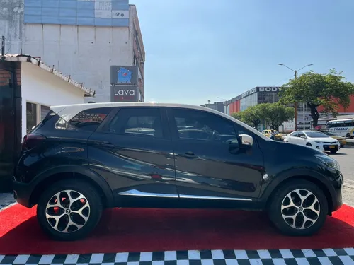 Renault Captur INTENS 2.0 AT