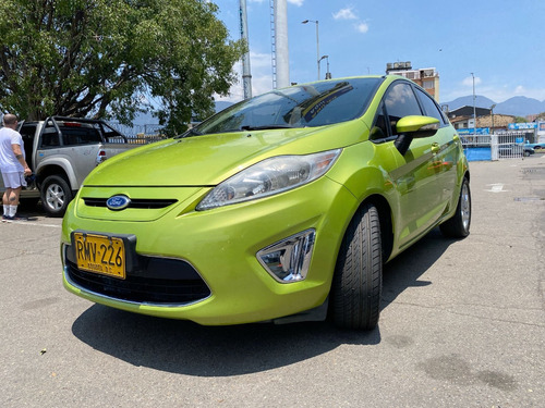Ford Fiesta 1.6 Hatchback Mecánica