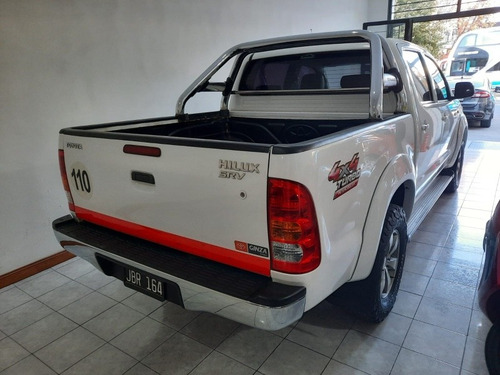 Imagen 3 de 5 de Toyota Hilux 2010 3.0 I Srv Cab Doble 4x4 Cuero