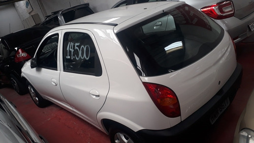 Chevrolet Celta Branco 2005 1.0 5p