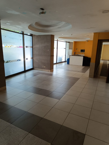 Impecable Departamento En Casco Histórico