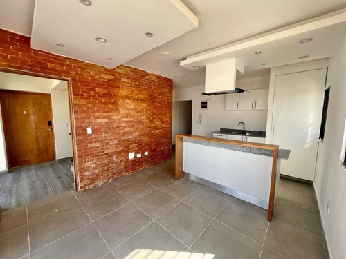 Apartamento En Venta En Ciudad Nueva De 2 Habitaciones - Ideal Para Inversion