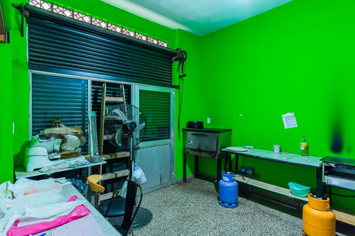 Locales Comerciales Lote Prop Venta Casanova Centr