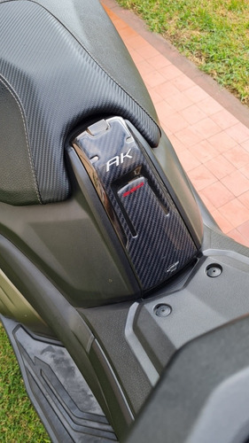Kymco Ak 550