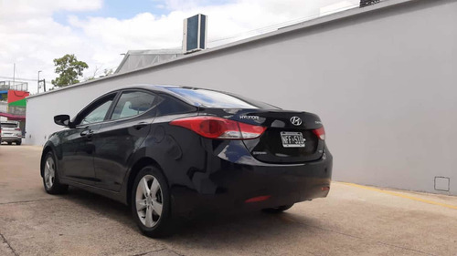 Hyundai Elantra 1.8 Gls 6at Seguridad Premium 2013