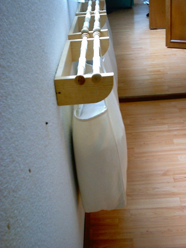 Imagen 4 de 8 de Organizador Colgante Para Ropa En Madera Y Loneta