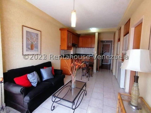 En Venta Acogedor Y Confortable Apartamento Tipo Estudio, Maritza L. Luminoso, Ventilado, Con Agradable Vista Panoramica, 2 4 6 3 4 1 Cuenta Con Sala De Fiesta.
