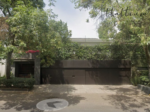 Casa En Venta En Bosques De Las Lomas, Miguel Hidalgo Cdmx Muy Cerca De Bosques De La Reforma, Parque Oyameles, Paseo De Los Ahuehuetes Sur Y Av. Paseo De La Reforma. Dp20/za