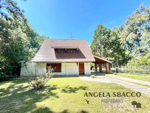 Quinta En Venta En Barrio, Parque Exaltación.