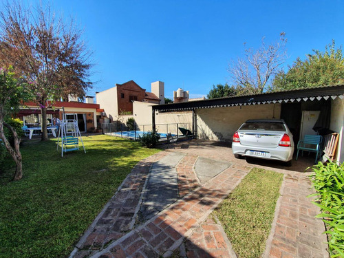 Venta Casa C/ Pileta Y Cocheras Laprida Al 1600 - Ituzaingó Norte