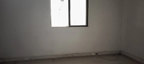 Bodega En Arriendo En Av. El Salto Recoleta Ideal Para Fabri