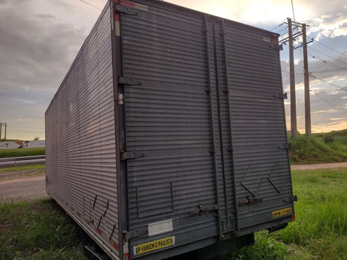 Imagem 3 de 11 de Bau Para Truck